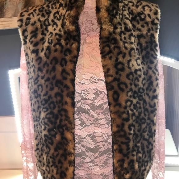 Leopard four - Picture 4 of 5